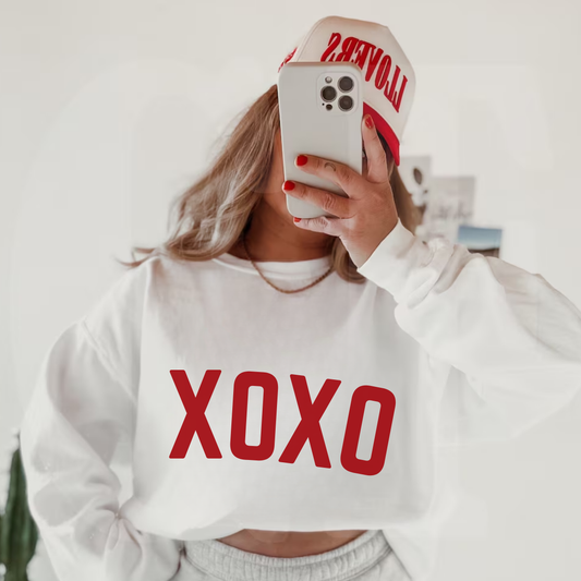XOXO CREWNECK SWEATSHIRT